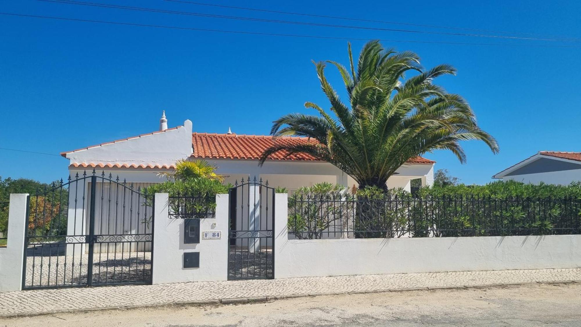 Holiday home Casa Flora - Vale Da Telha - Nature - Surf & Sun *